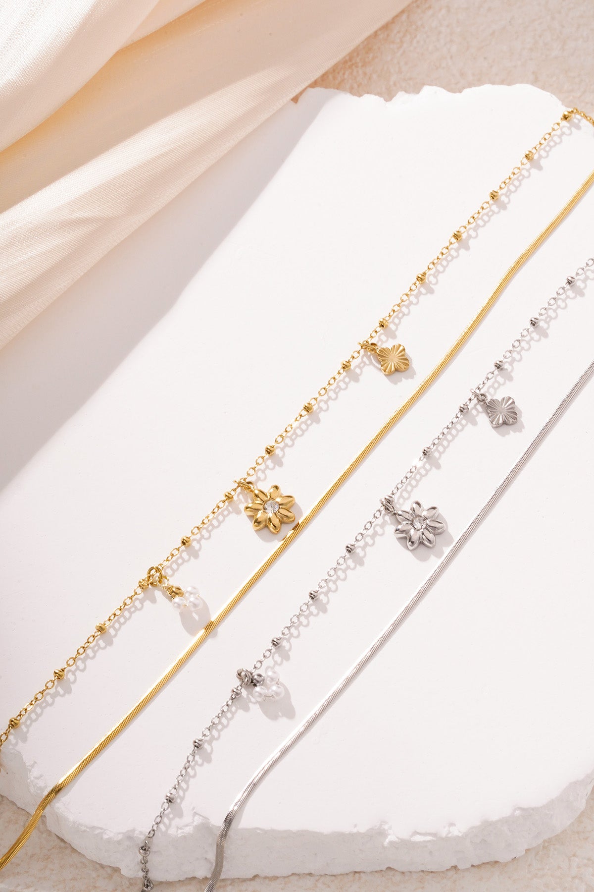 Blumenarmband - Silberfarben