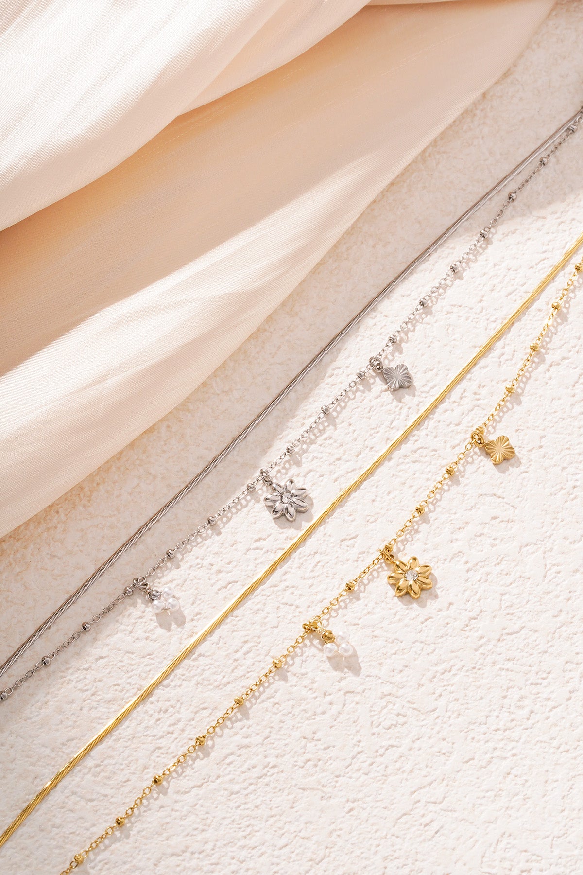 Blumenarmband - Silberfarben